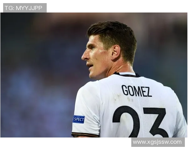 马里奥足球之路：黑人球星的奋斗与荣耀背后